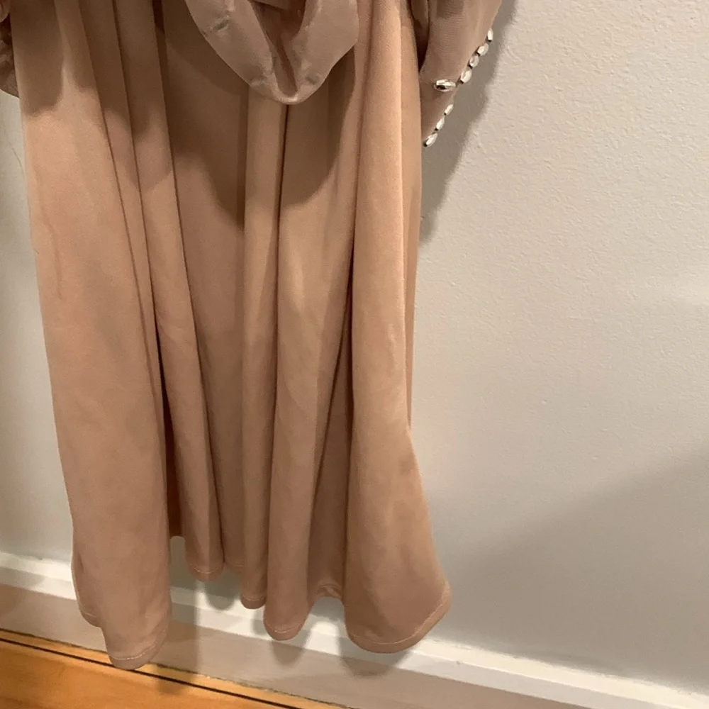 NWT XScape Elegant Tan Evening Dress - Size 8